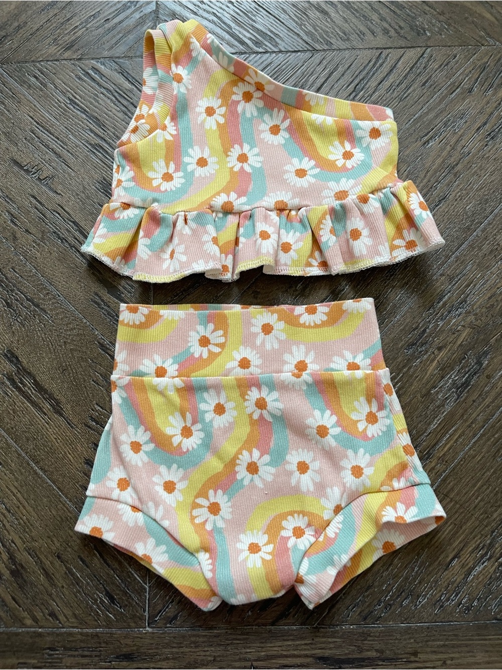 Toddler Girls Daisy Rainbow Ruffle Two-Piece Set Size 2T